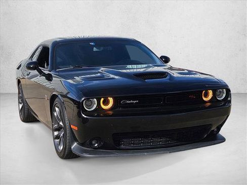 Used 2022 Dodge Challenger R/T Scat Pack w/ Scat Pack Stripe image 3