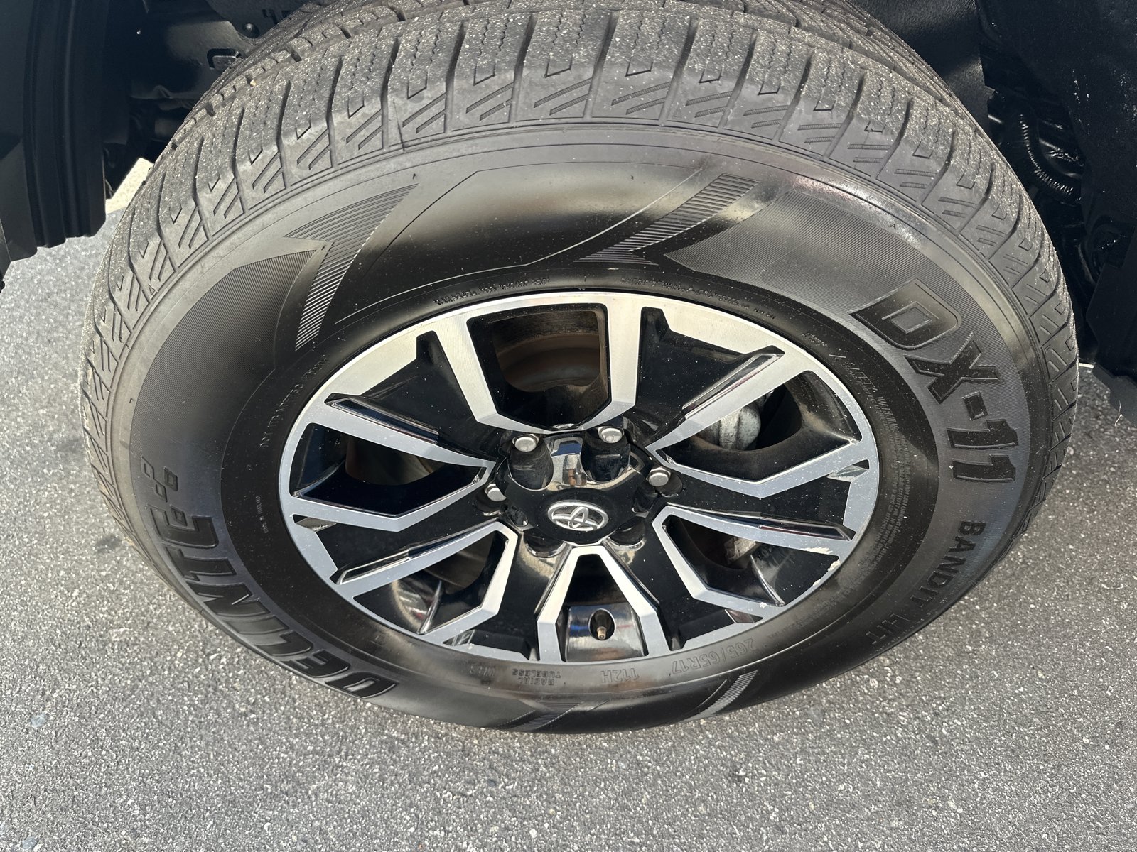 Used 2021 Toyota Tacoma TRD Sport AWD/4WD image 33