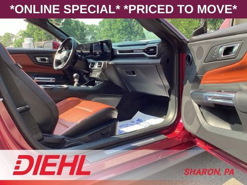 Used 2025 Ford Mustang GT Premium RWD image 18