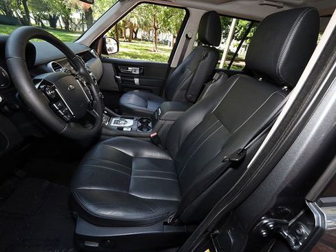 Used 2015 Land Rover LR4 HSE image 5