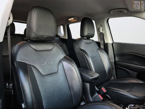 Used 2020 Jeep Compass Limited AWD/4WD image 32