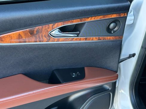 Used 2017 Lincoln MKX Reserve w/ Driver Assistance Package image 17