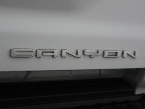 Used 2024 GMC Canyon Denali AWD/4WD image 33