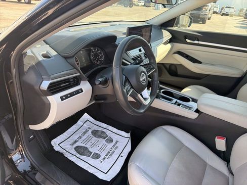 Used 2024 Nissan Altima 2.5 SL AWD/4WD image 19