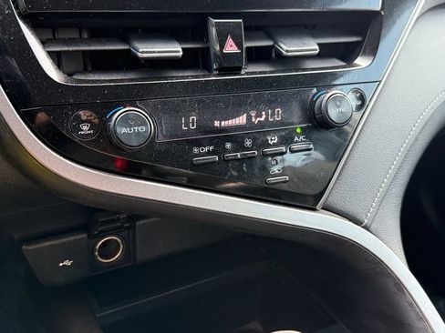 Used 2022 Toyota Camry SE FWD image 35