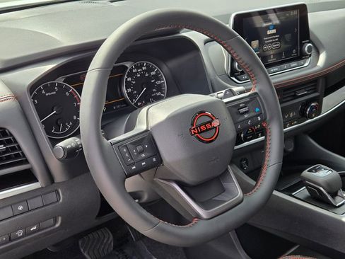New 2026 Nissan Rogue SV AWD/4WD image 10