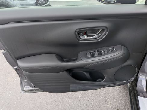 Used 2026 Honda HR-V LX image 11