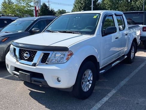 Used 2018 Nissan Frontier SV w/ Value Truck Package AWD/4WD image 3