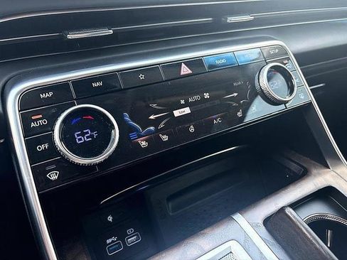 Used 2024 Genesis GV80 3.5T Prestige Signature AWD/4WD image 38