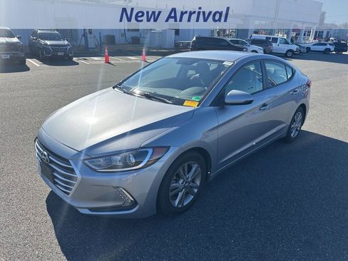 Used 2017 Hyundai Elantra SE w/ SE A/T Tech Package 03 image 1