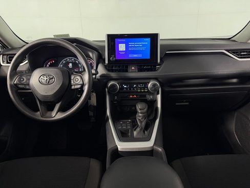 Used 2025 Toyota RAV4 LE AWD/4WD image 13