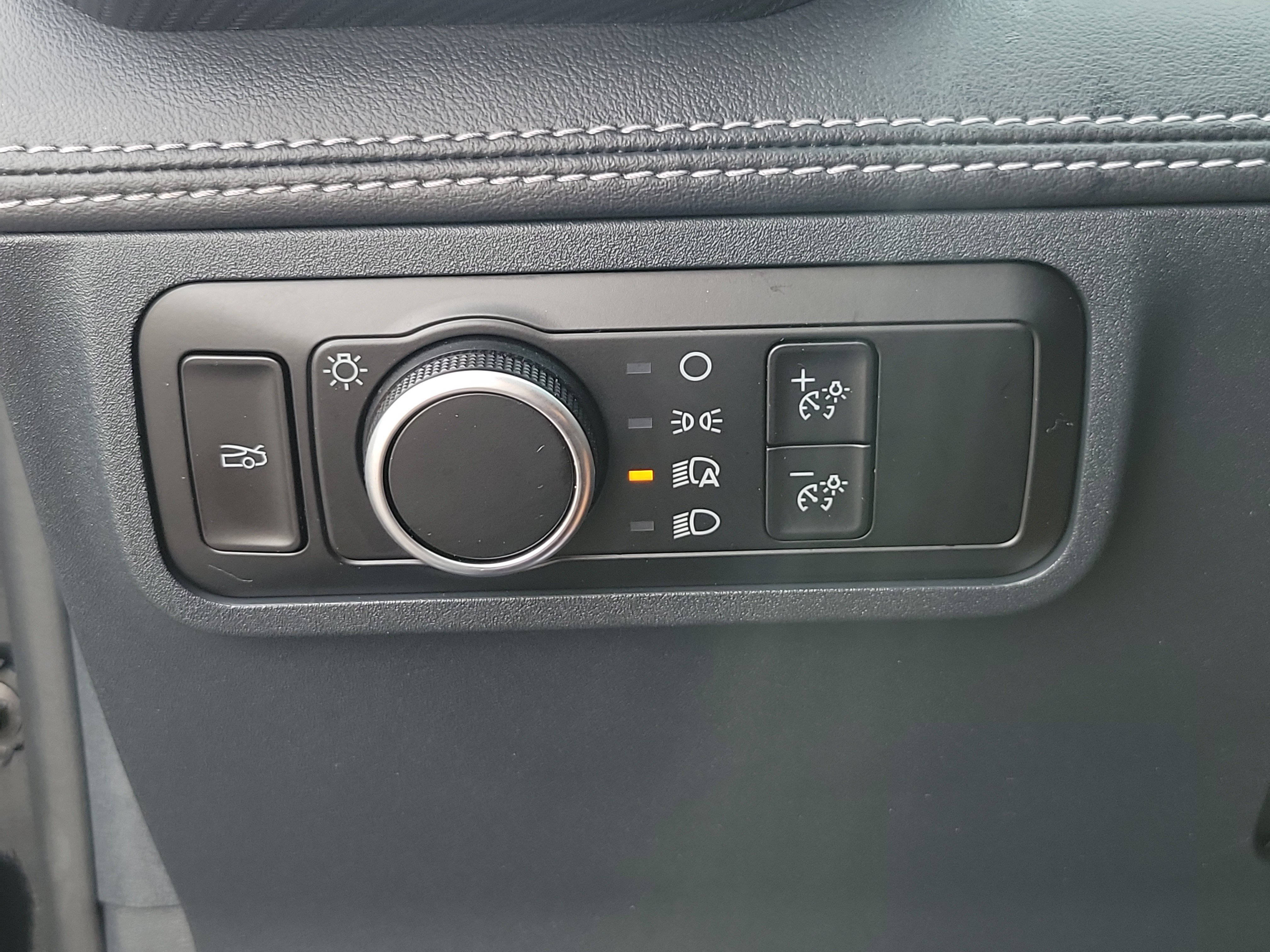 Used 2025 Ford Mustang Premium RWD image 16