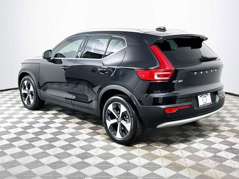 Certified 2025 Volvo XC40 B5 Plus w/ Protection Package Premier image 5