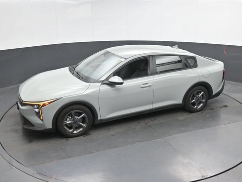 Used 2025 Kia K4 FWD image 35