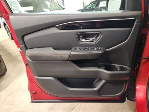 Used 2023 Honda Pilot Sport image 20