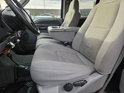 Used 2004 Ford F250 XLT image 14