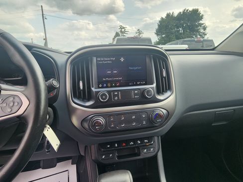 Used 2021 Chevrolet Colorado Z71 AWD/4WD image 15