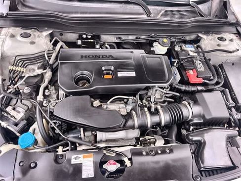 Certified 2018 Honda Accord Touring image 10