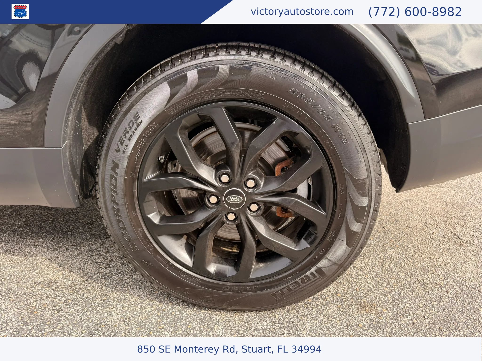 Used 2019 Land Rover Discovery SE AWD/4WD image 27