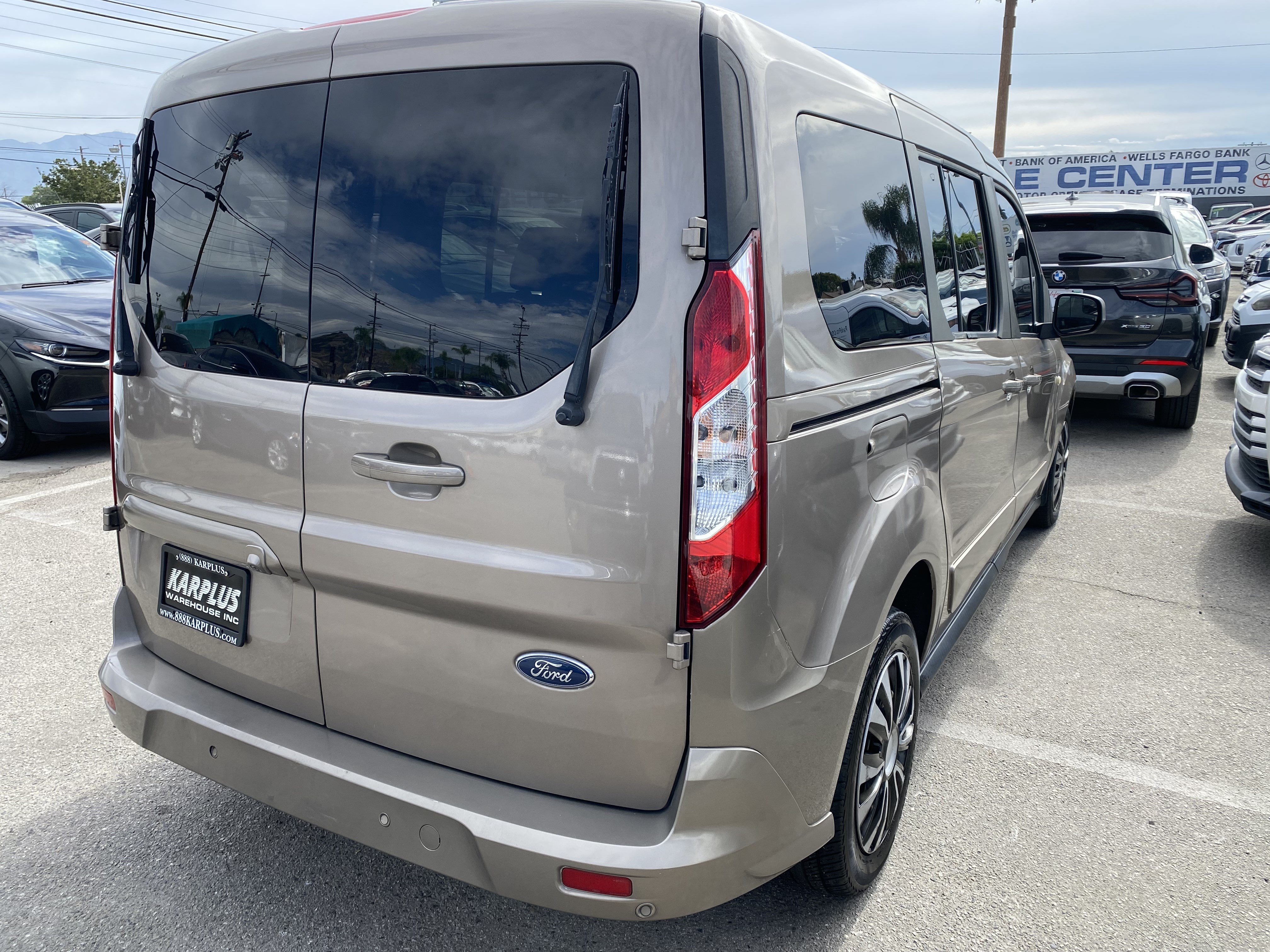Used 2019 Ford Transit Connect XLT FWD image 7