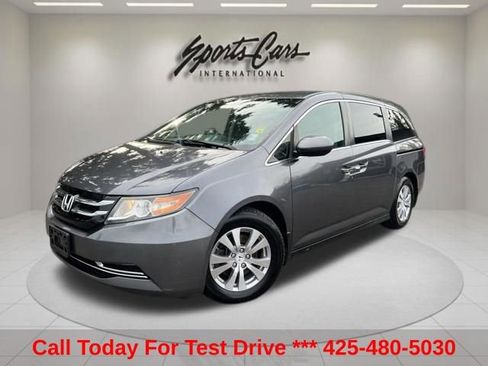 Used 2016 Honda Odyssey SE image 1