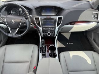 Used 2017 Acura TLX video 2