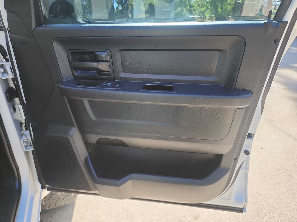 Used 2016 RAM 2500 Tradesman w/ Chrome Appearance Group AWD/4WD image 34