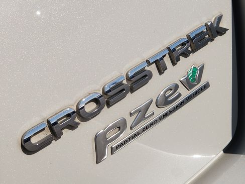 Used 2017 Subaru Crosstrek 2.0i Premium image 12