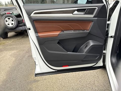 Used 2023 Volkswagen Atlas SE image 18