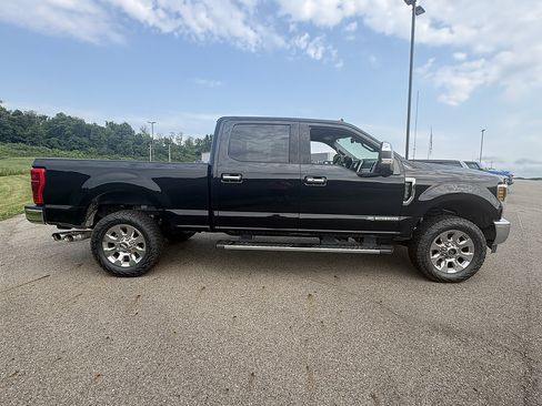 Used 2019 Ford F250 Lariat w/ Lariat Ultimate Package AWD/4WD image 6