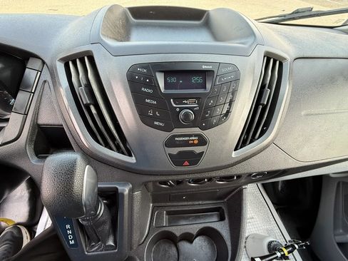 Used 2018 Ford Transit 250 130 Low Roof RWD image 11