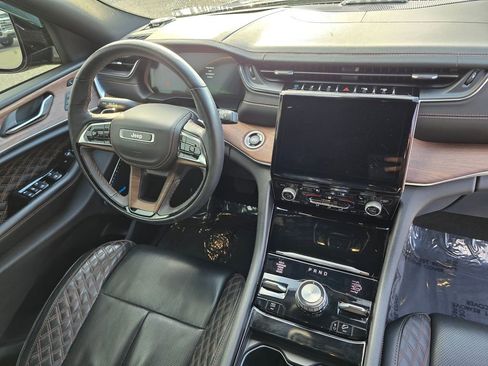 Used 2022 Jeep Grand Cherokee Summit w/ Advanced Protech Group IV image 11