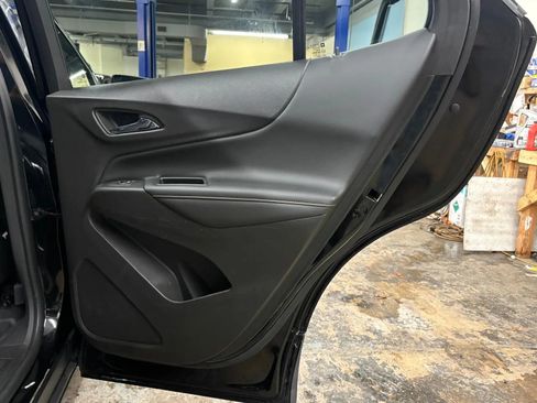 Used 2018 Chevrolet Equinox Premier AWD/4WD image 29