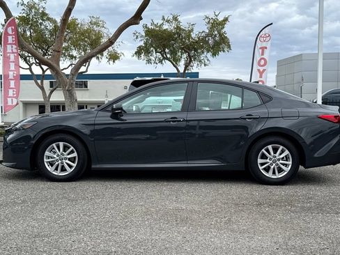 Used 2025 Toyota Camry LE w/ Convenience Package FWD image 6