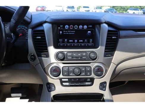 Used 2020 GMC Yukon XL Denali w/ Denali Premium Package AWD/4WD image 25