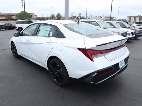 New 2026 Hyundai Elantra SEL Sport Premium FWD image 22