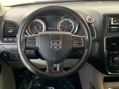Used 2016 Dodge Grand Caravan SXT image 14