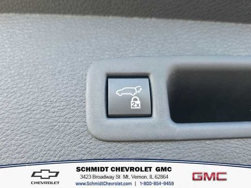 Used 2024 Toyota Sienna Limited image 10