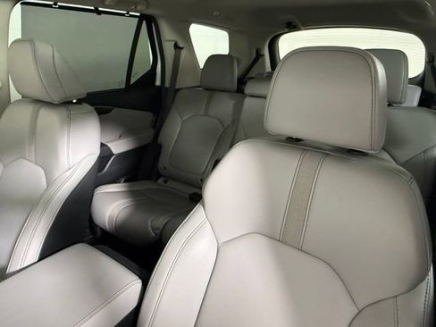 Used 2025 Honda Pilot Touring image 33