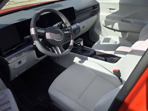 Used 2024 Hyundai Kona SEL FWD image 10