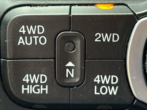 Used 2022 RAM 1500 Big Horn AWD/4WD image 12