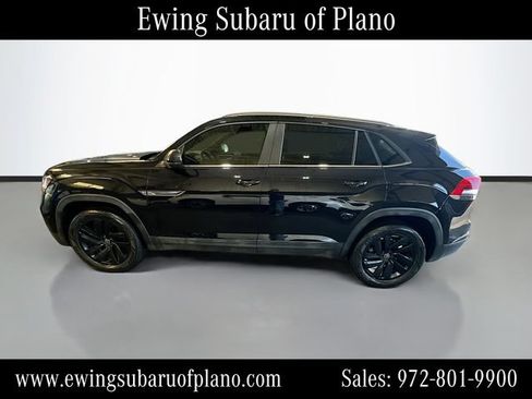 Used 2022 Volkswagen Atlas Cross Sport SE FWD image 4