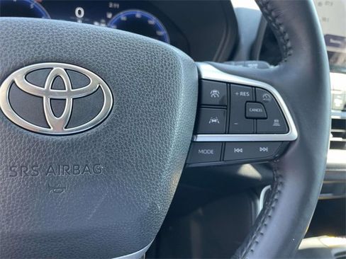 Used 2024 Toyota Grand Highlander Limited image 16