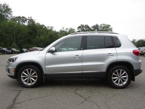 Used 2017 Volkswagen Tiguan Wolfsburg Edition AWD/4WD image 8