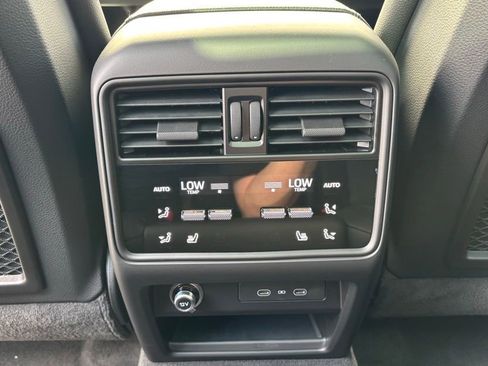 New 2026 Porsche Cayenne image 6