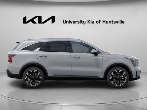 New 2026 Kia Sorento EX FWD image 9