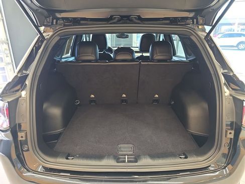 Used 2024 Jeep Compass Latitude image 28