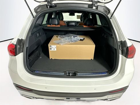 New 2026 Mercedes-Benz GLC 300 image 29