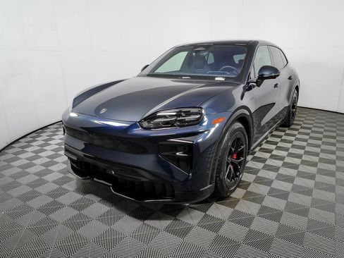 New 2026 Porsche Cayenne Turbo AWD/4WD image 1