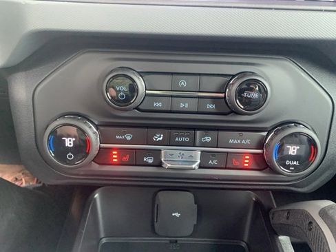 Used 2024 Ford Bronco Big Bend w/ Sasquatch Package image 14